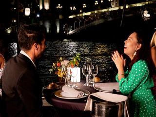 Bateaux Parisiens Early Seating Dinner Cruise