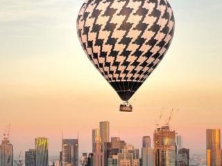 Melbourne Sunrise Hot Air Balloon Flight with Sparkling Breakfast