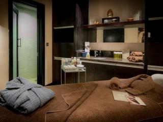 Simply Spa Day with Treatment at the 4* Q Hotels Collection – Experience Voucher