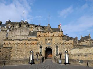 Visit to Edinburgh Castle and Vintage Bus Sparkling Afternoon Tea Tour for Two - Experience Voucher