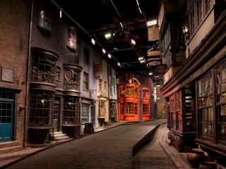 Warner Bros. Studio Tour London – The Making of Harry Potter and Lunch - Experience Voucher